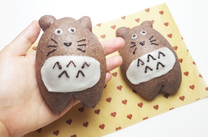 Roti Ketan Hitam Totoro